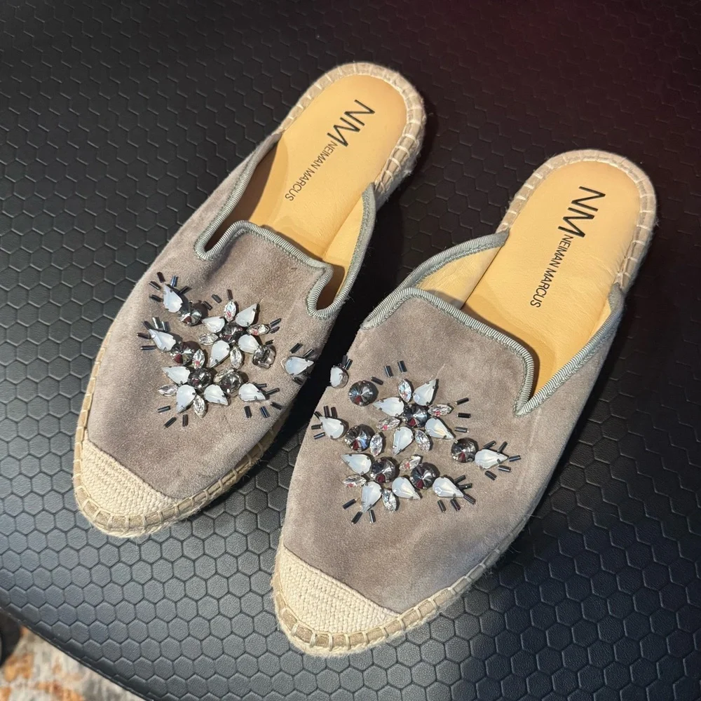 NEIMAN MARCUS jeweled espadrille mules 8
